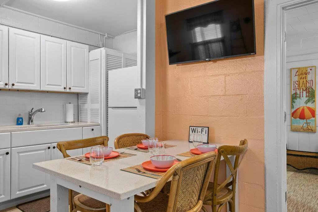 Island Time 1br Waterfront With View Of The Bay